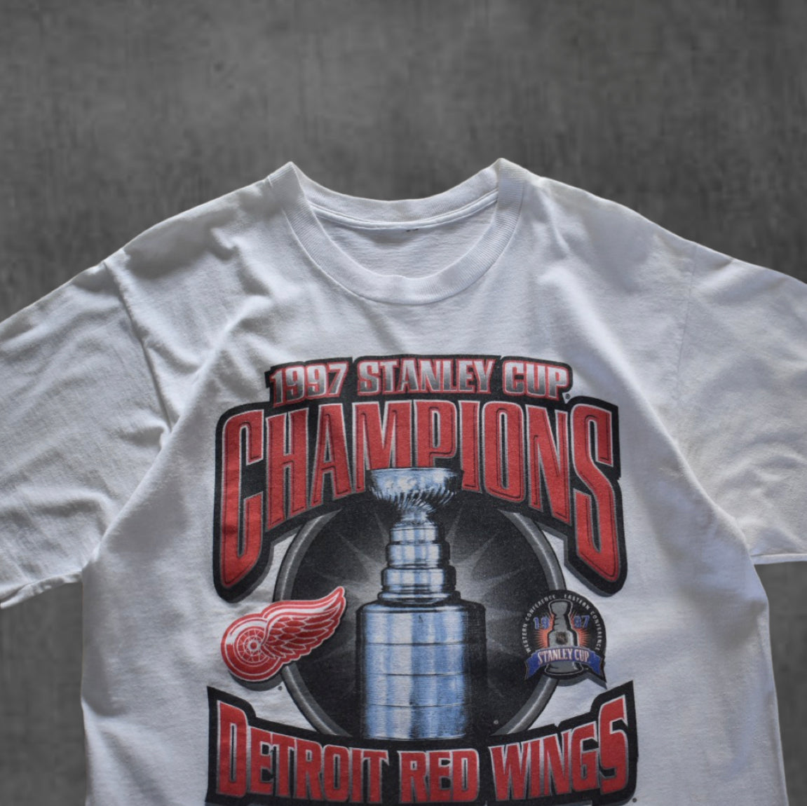 Detroit Red Wings Spell Out 1997 Stanley Cup Champions Tee (L)